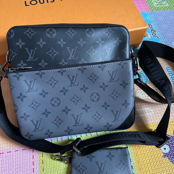 Louis Vuitton Trio Messenger - Picture 3 of 7